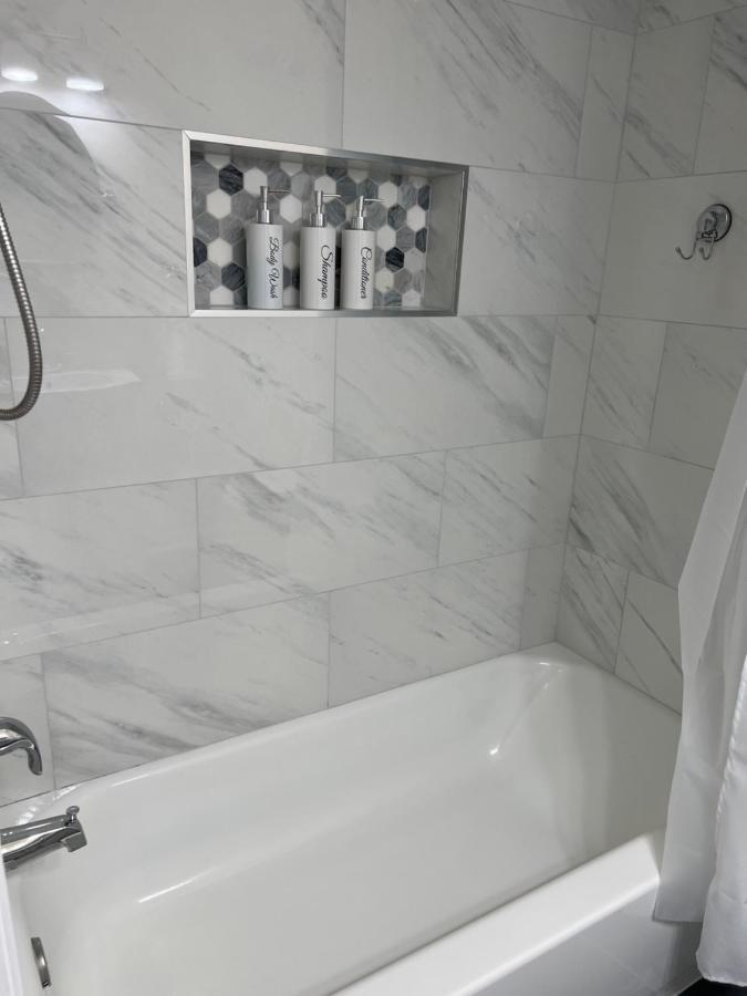Adorable 2 Bedroom Apartment With Free Street Parking 시카고 외부 사진