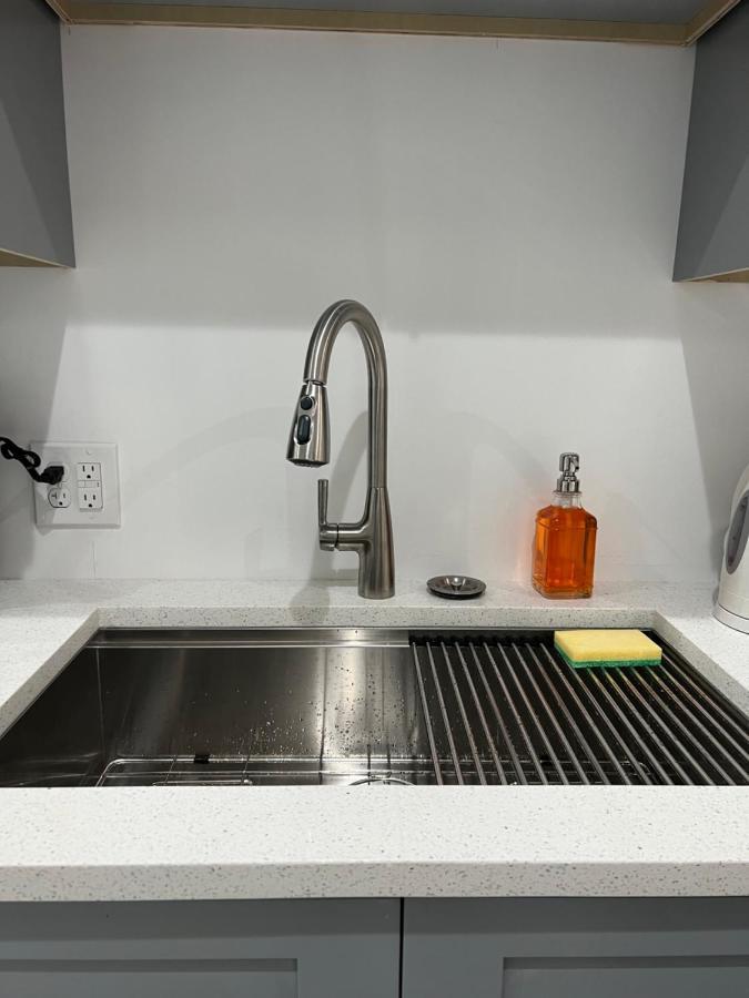 Adorable 2 Bedroom Apartment With Free Street Parking 시카고 외부 사진